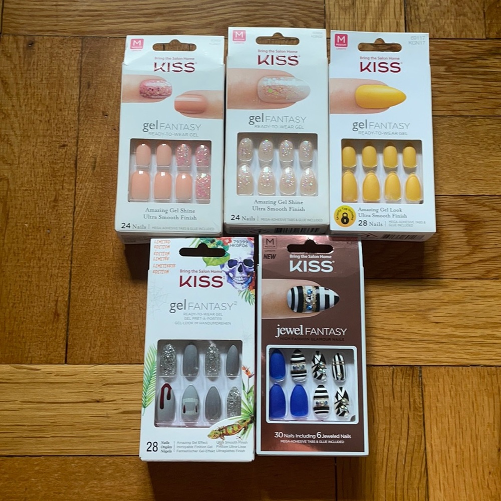 Lot of 5 Kiss Fantasy Nails